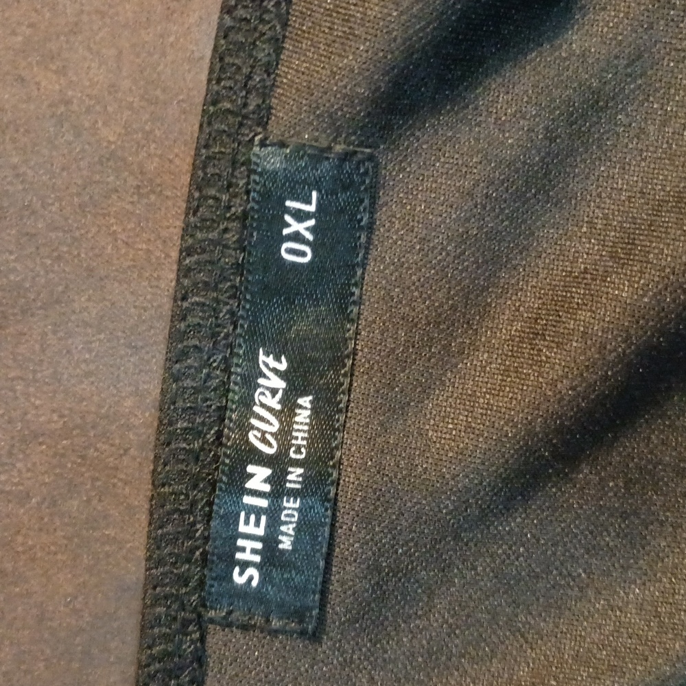 Shein top - Picture 3 of 3